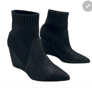 CECELIA NEW YORK Renata Pointed Toe Sock Ankle Boot Black 7.5